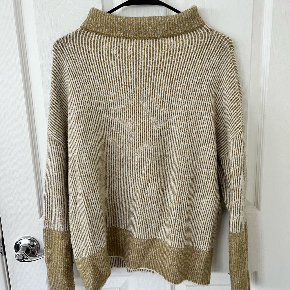 Calvin Klein Jeans Two-Tone Ribbed Turtleneck Sweater in Beige and Olive